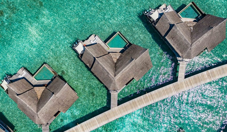 OZEN RESERVE BOLIFUSHI, Ocean Pool Suite Aerial
